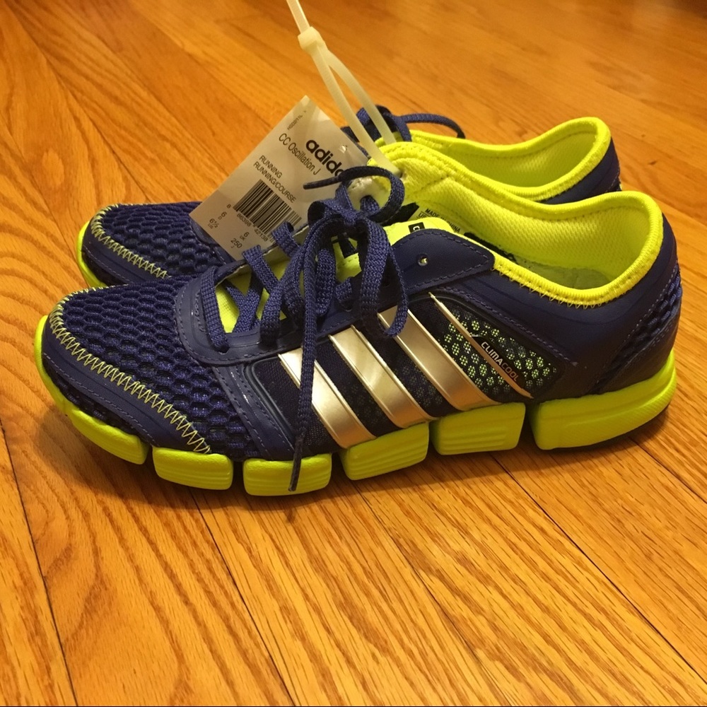 NWT adidas Running Shoes - size 6.5